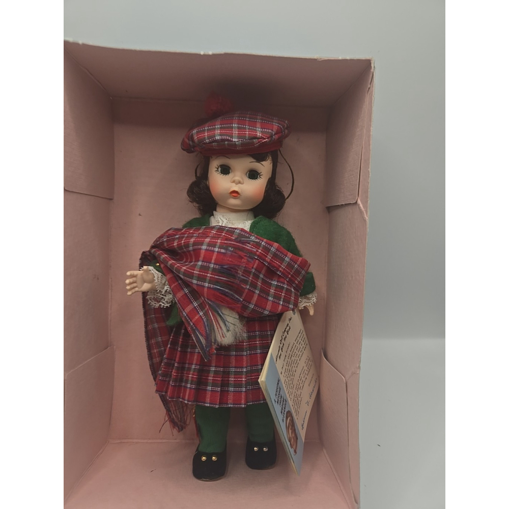 VINTAGE MADAME ALEXANDER 8” SCOTLAND #596 DOLL w/ ORIGINAL TAG